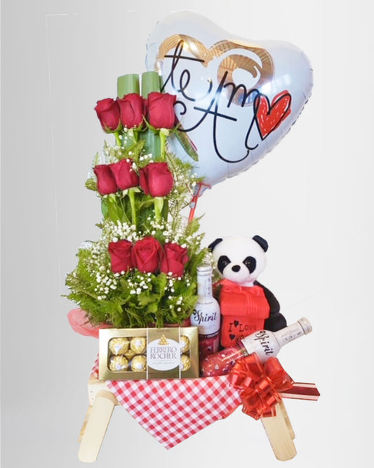 bandeja de cama con desayuno sorpresa a domicilio, desayunos sorpresa, desayunos con globos, desayunos de regalo