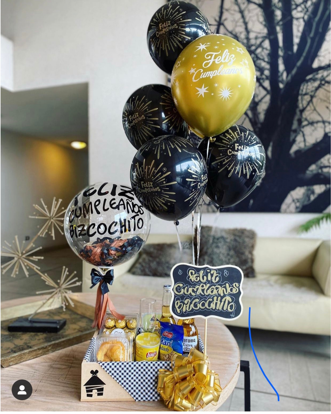 Desayuno para Ellos con helio full y pizarra