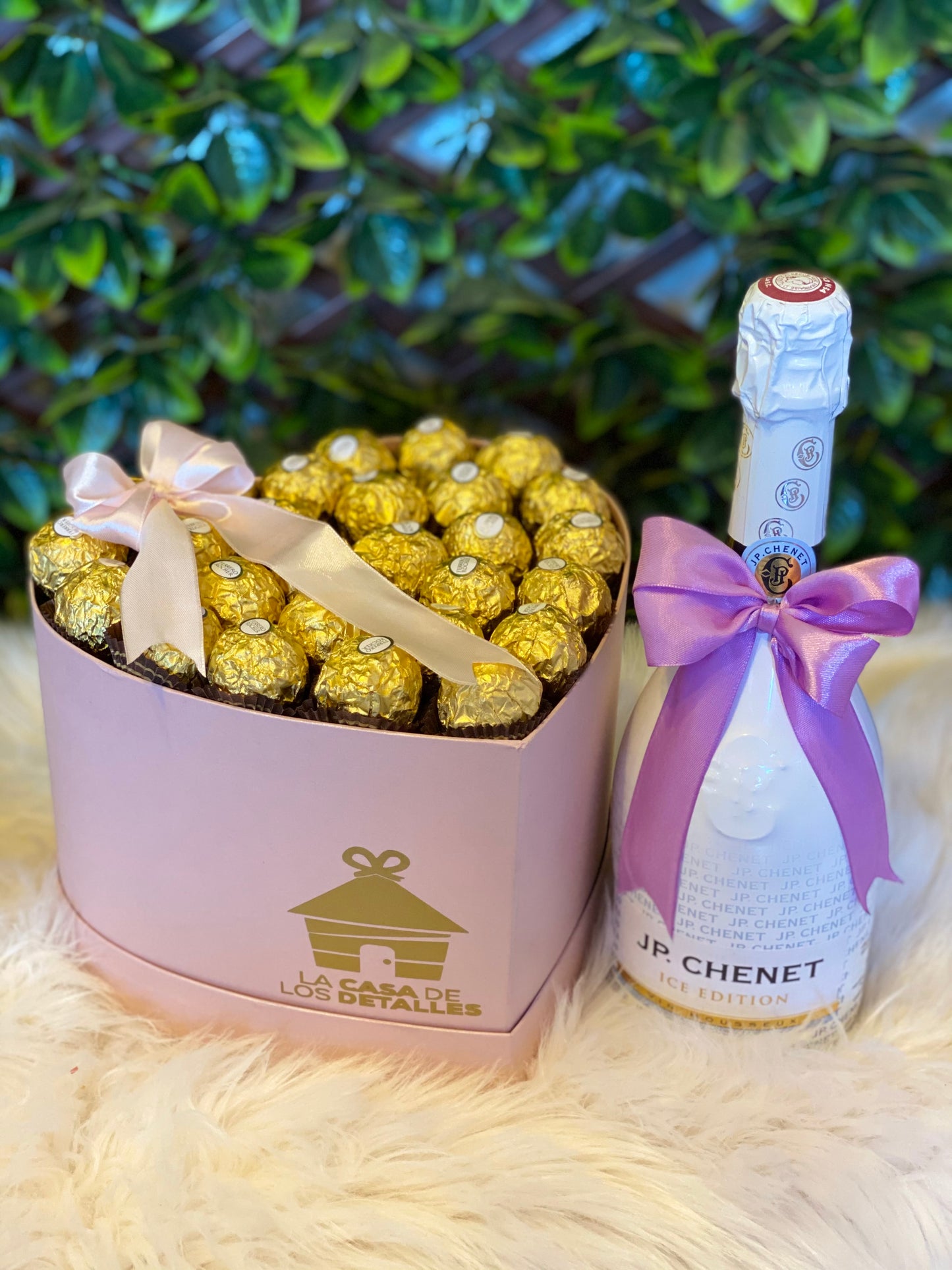 Box de chocolates corazon + J.P Chenet