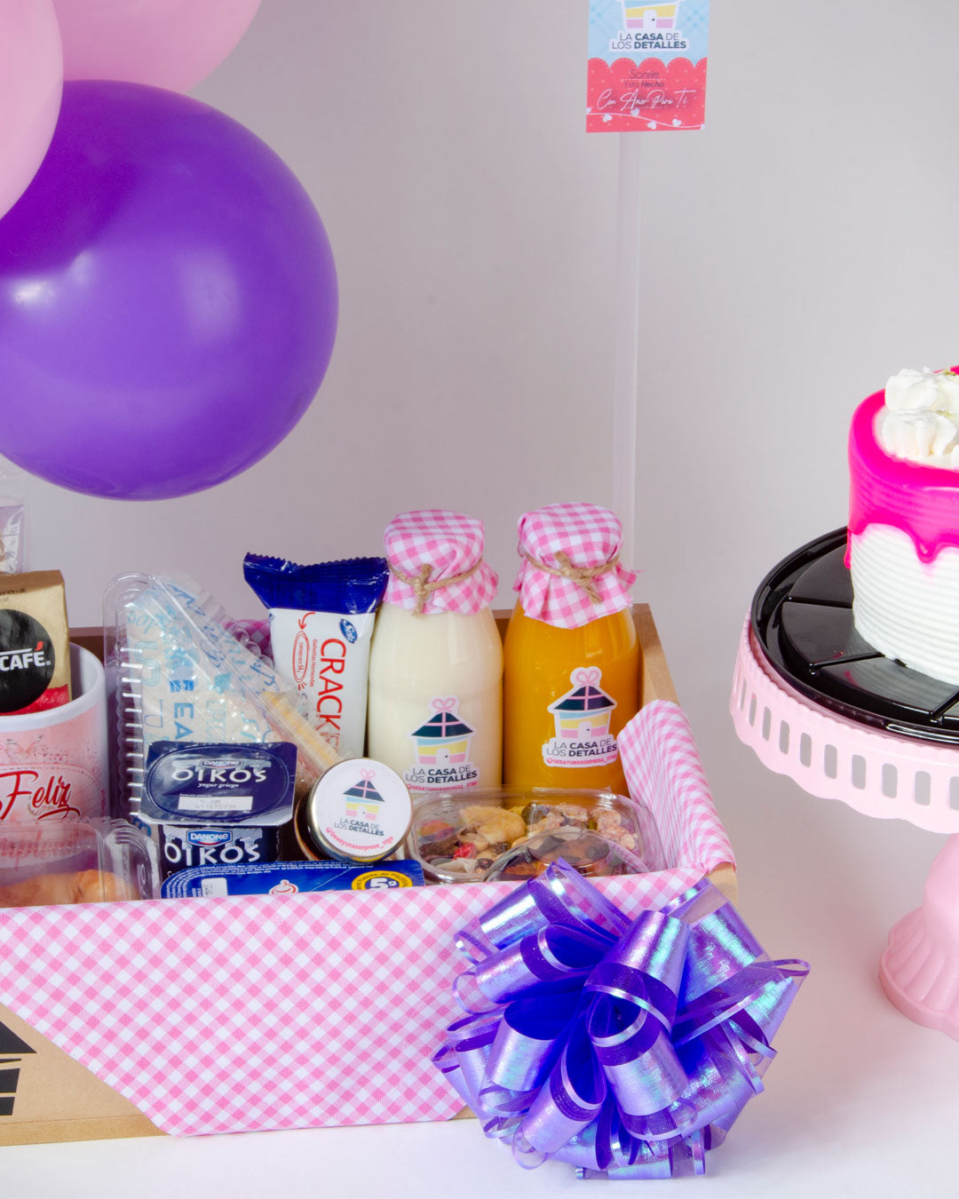 desayuno sorpresa a domicilio, desayunos sorpresa, desayunos con globos de helio, desayunos de regalo