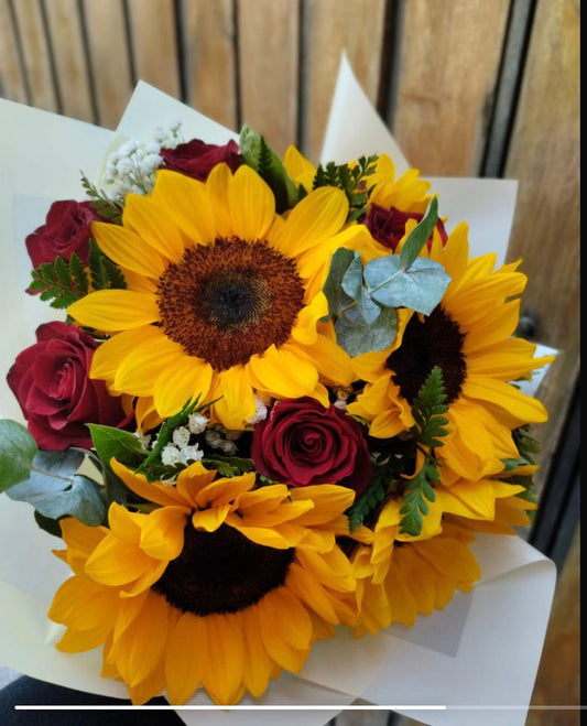 Girasoles y Rosas